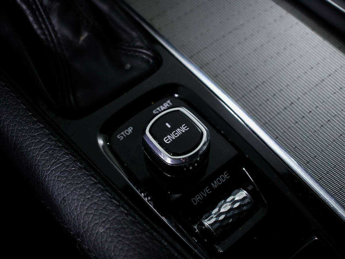 Volvo XC90 с пробегом — 2015 год. Фото: #13