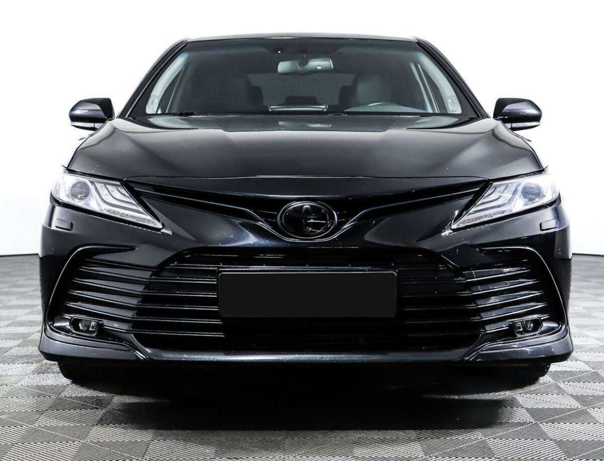 Toyota Camry с пробегом — 2021 год. Фото: #1