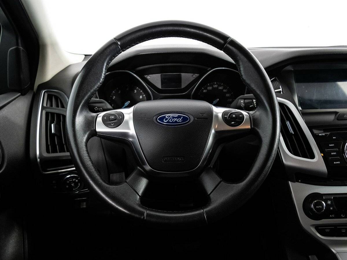 Ford Focus с пробегом — 2011 год. Фото: #10