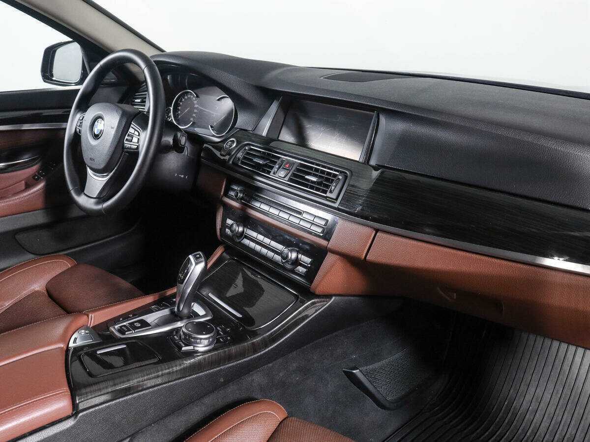 BMW 5 серии с пробегом — 2016 год. Фото: #8