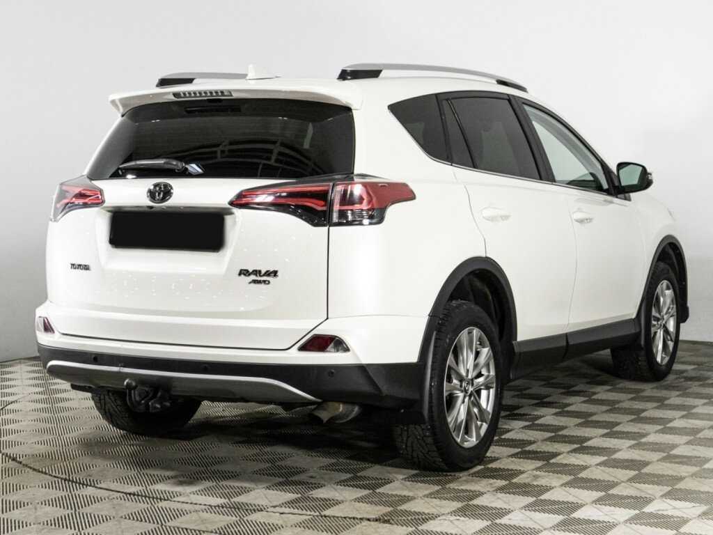 Toyota RAV4 с пробегом — 2017 год. Фото: #4