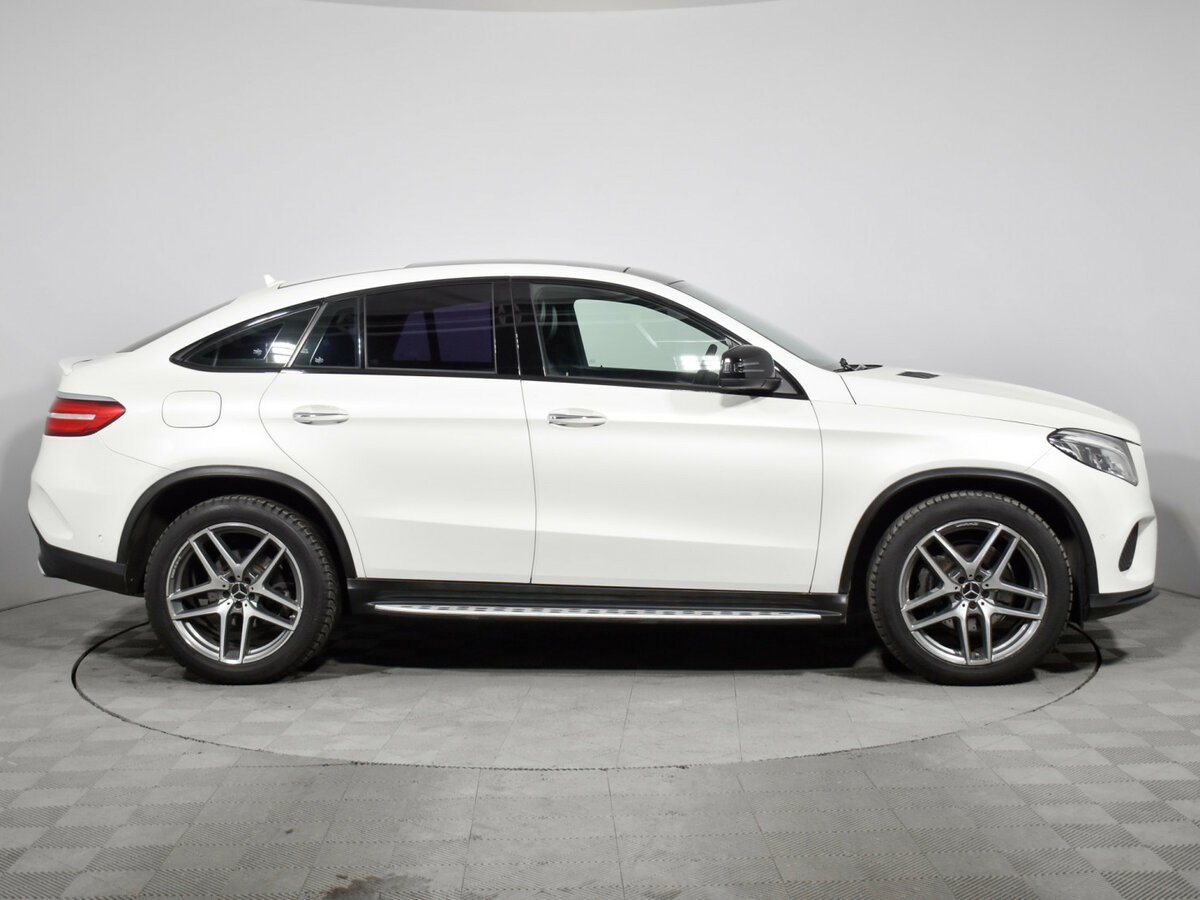 Mercedes-Benz GLE Coupe с пробегом — 2017 год. Фото: #3