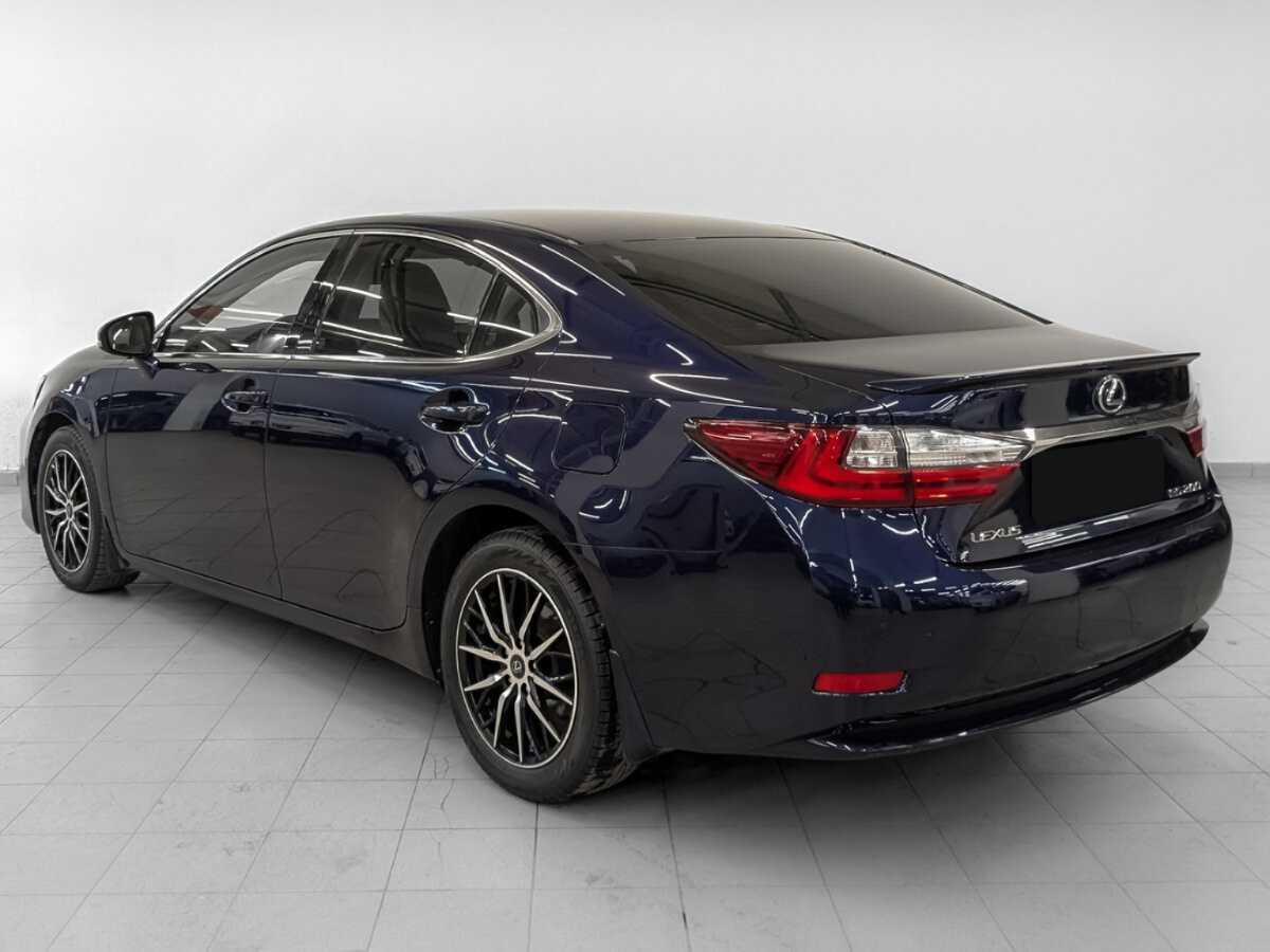 Lexus ES с пробегом — 2015 год. Фото: #6