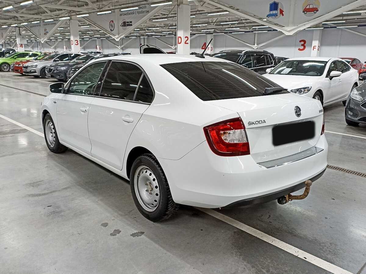 Skoda Rapid с пробегом — 2019 год. Фото: #6