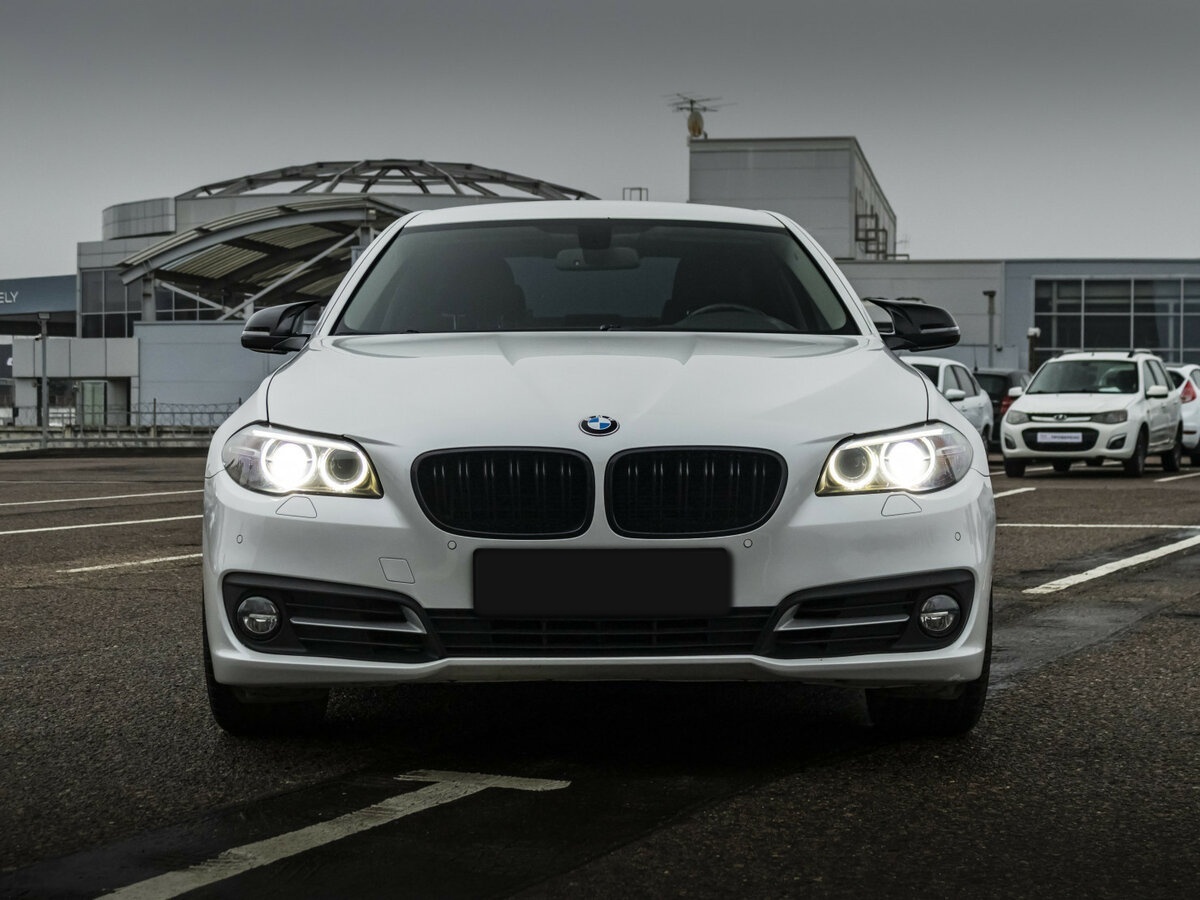 BMW 5 серии с пробегом — 2015 год. Фото: #2