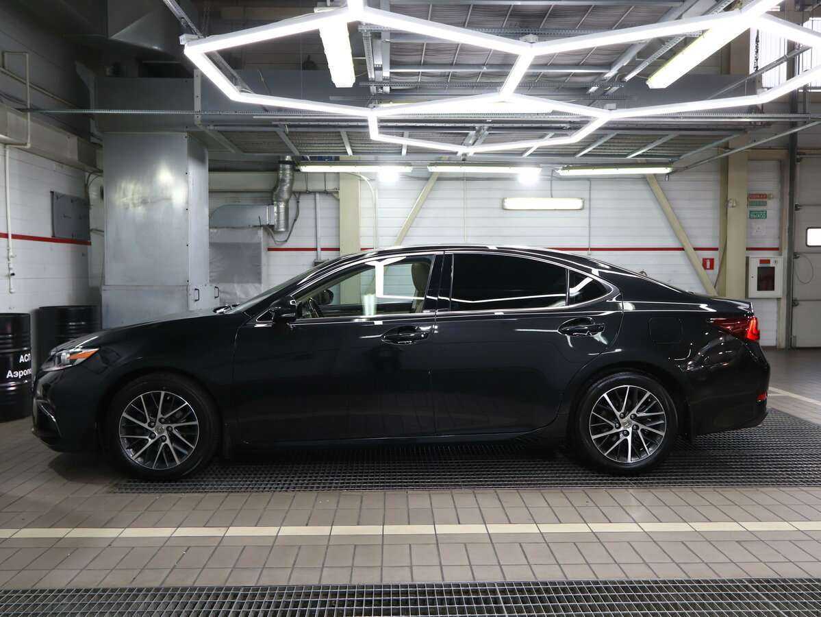Lexus ES с пробегом — 2016 год. Фото: #3