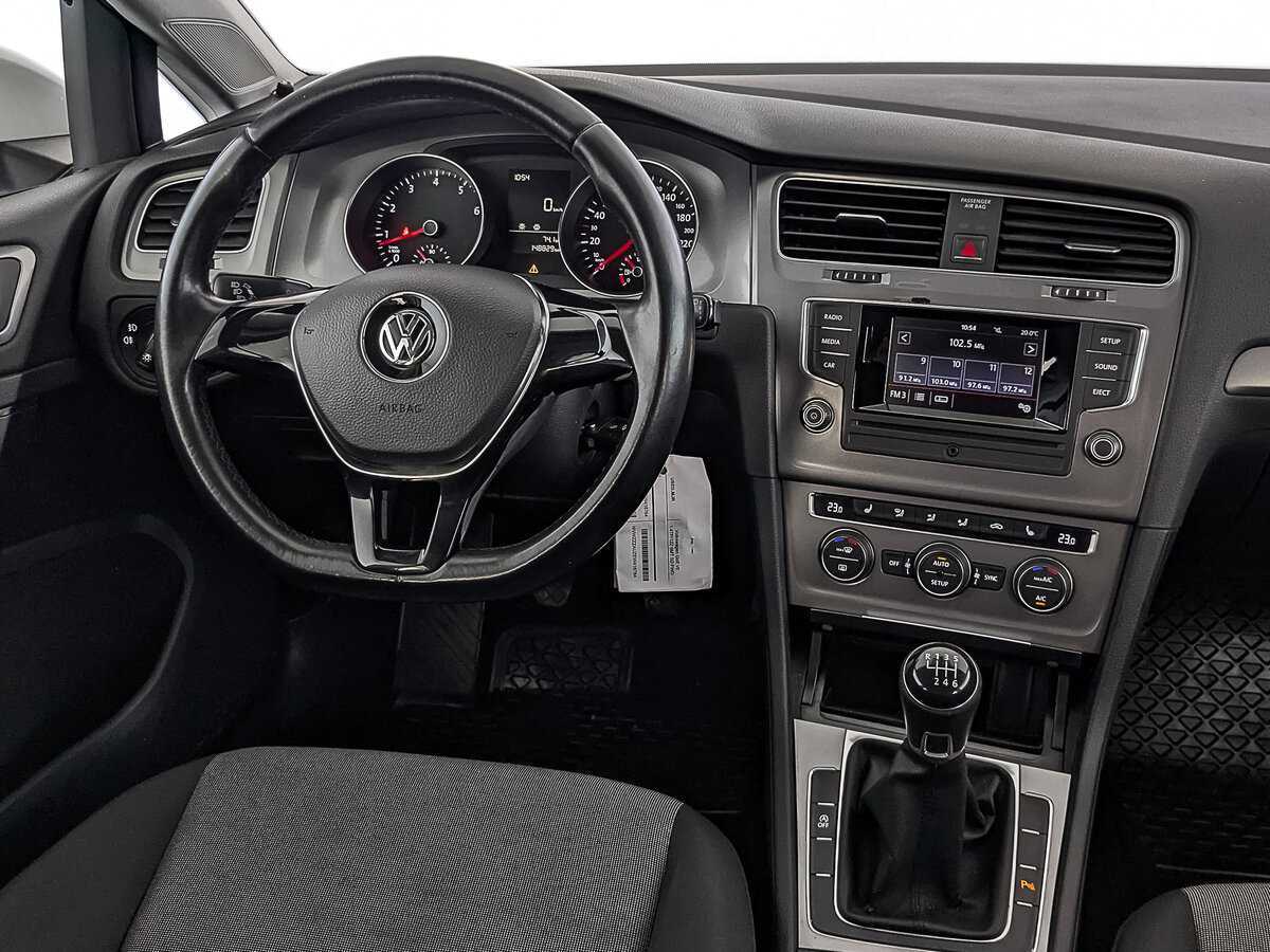 Volkswagen Golf с пробегом — 2014 год. Фото: #26