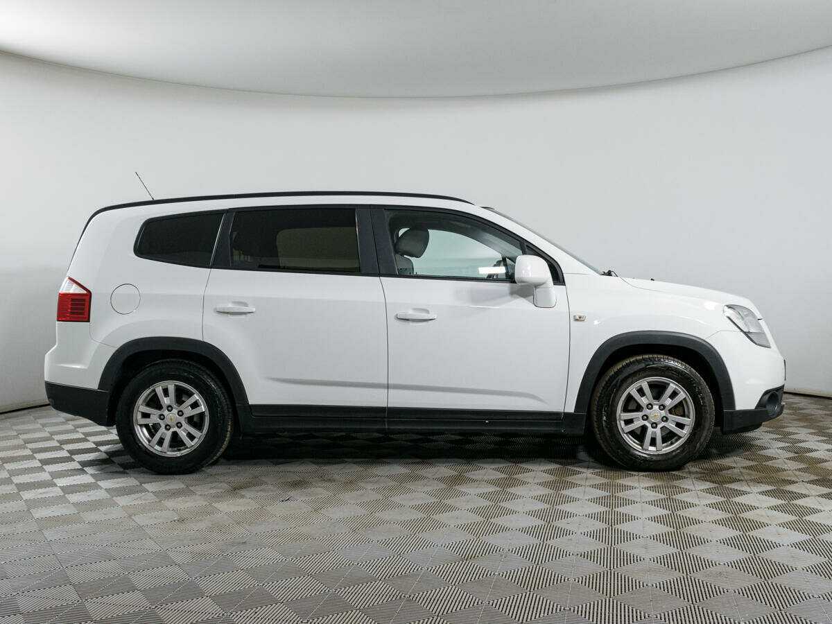 Chevrolet Orlando с пробегом — 2012 год. Фото: #3
