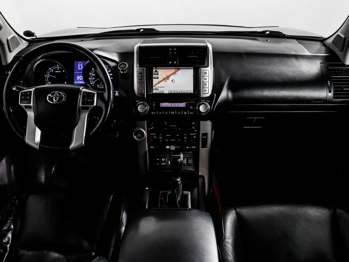 Toyota Land Cruiser Prado с пробегом — 2010 год. Фото: #8