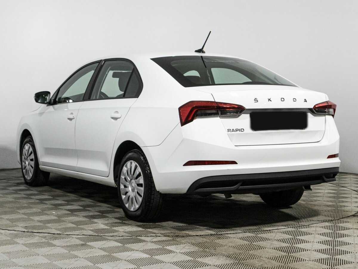 Skoda Rapid с пробегом — 2021 год. Фото: #6