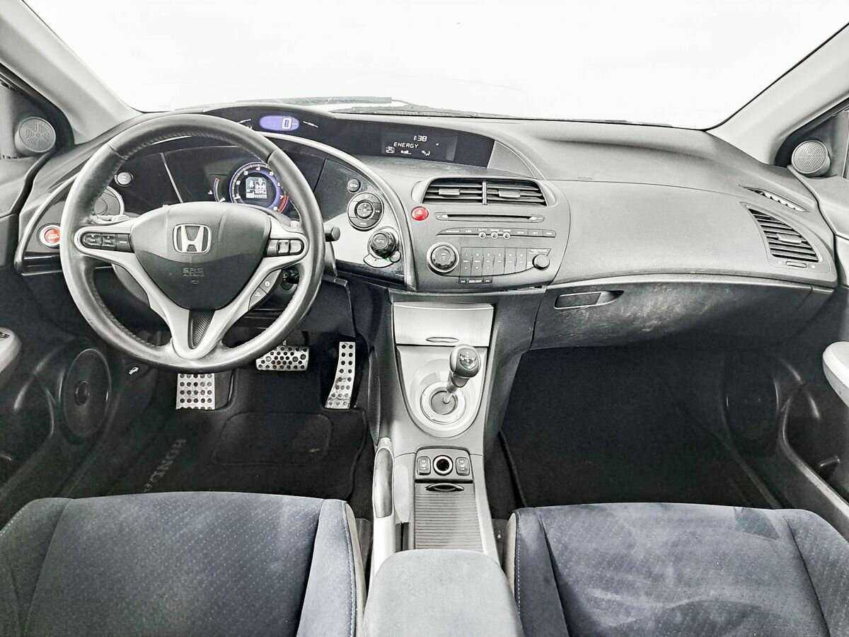 Honda Civic с пробегом — 2007 год. Фото: #11