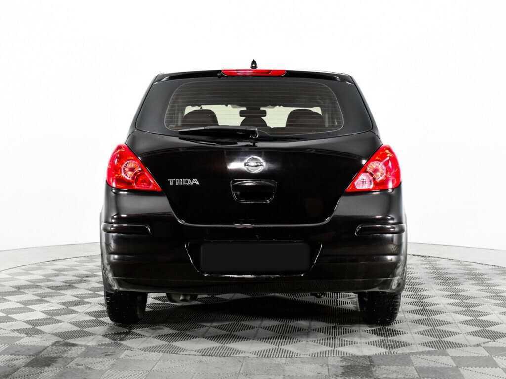 Nissan Tiida с пробегом — 2011 год. Фото: #5