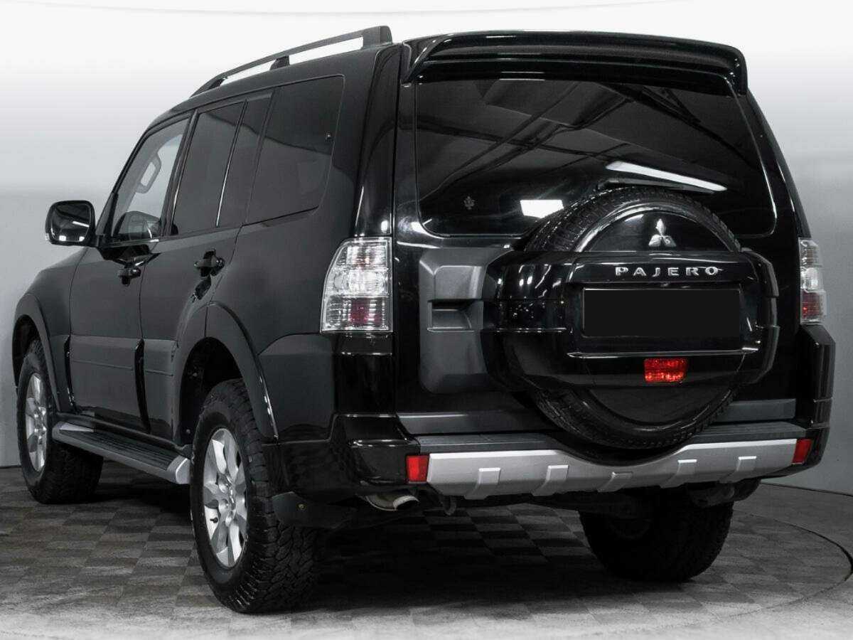 Mitsubishi Pajero с пробегом — 2011 год. Фото: #6