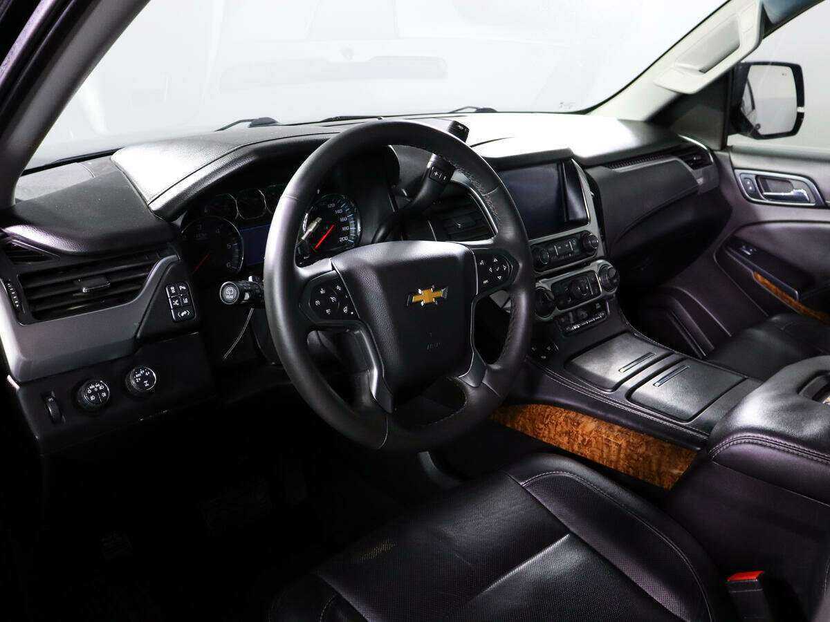 Chevrolet Tahoe с пробегом — 2016 год. Фото: #14
