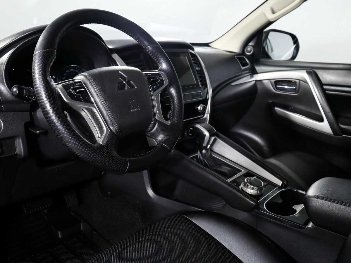 Mitsubishi Pajero Sport с пробегом — 2021 год. Фото: #13