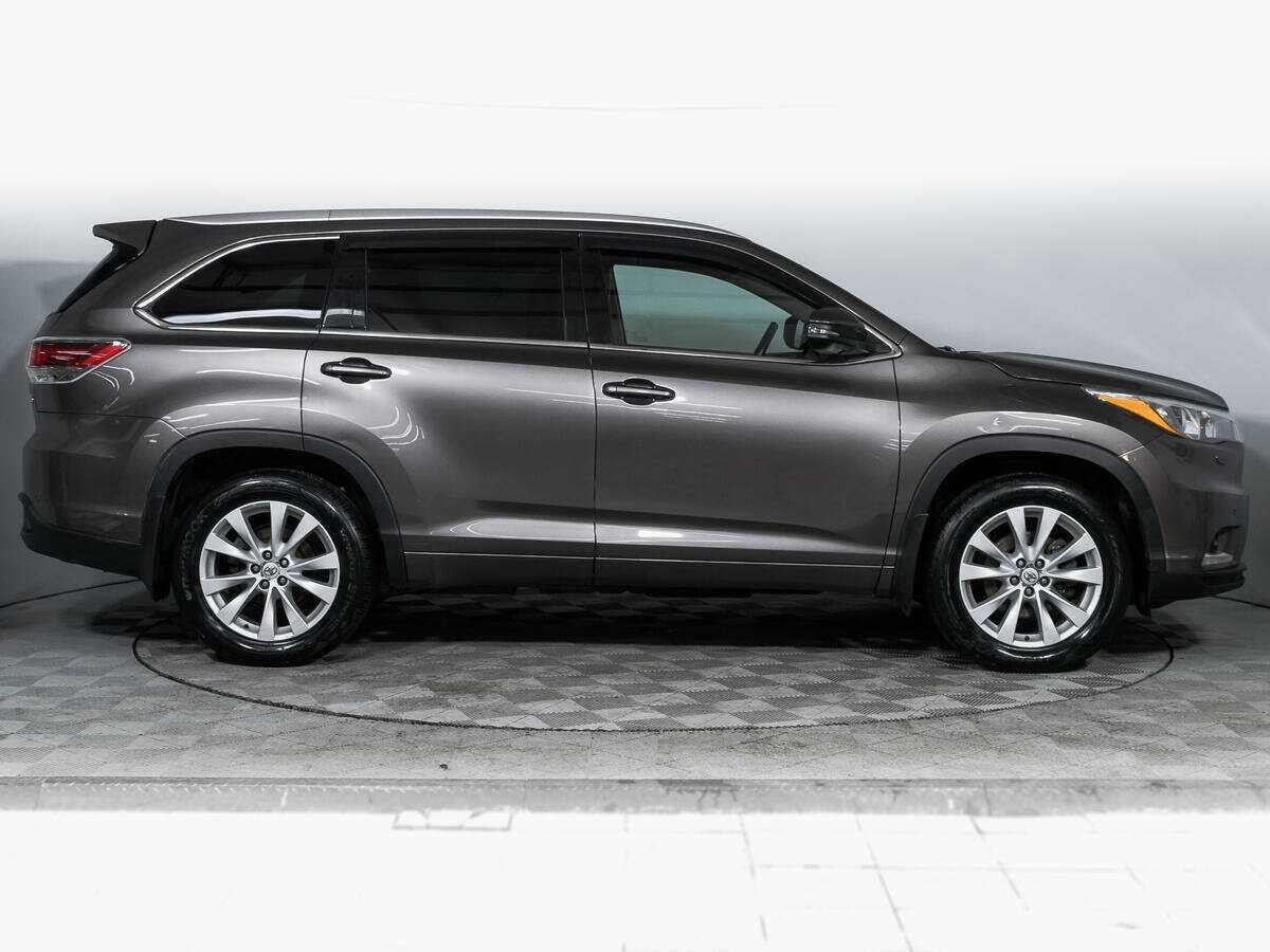 Toyota Highlander с пробегом — 2013 год. Фото: #3