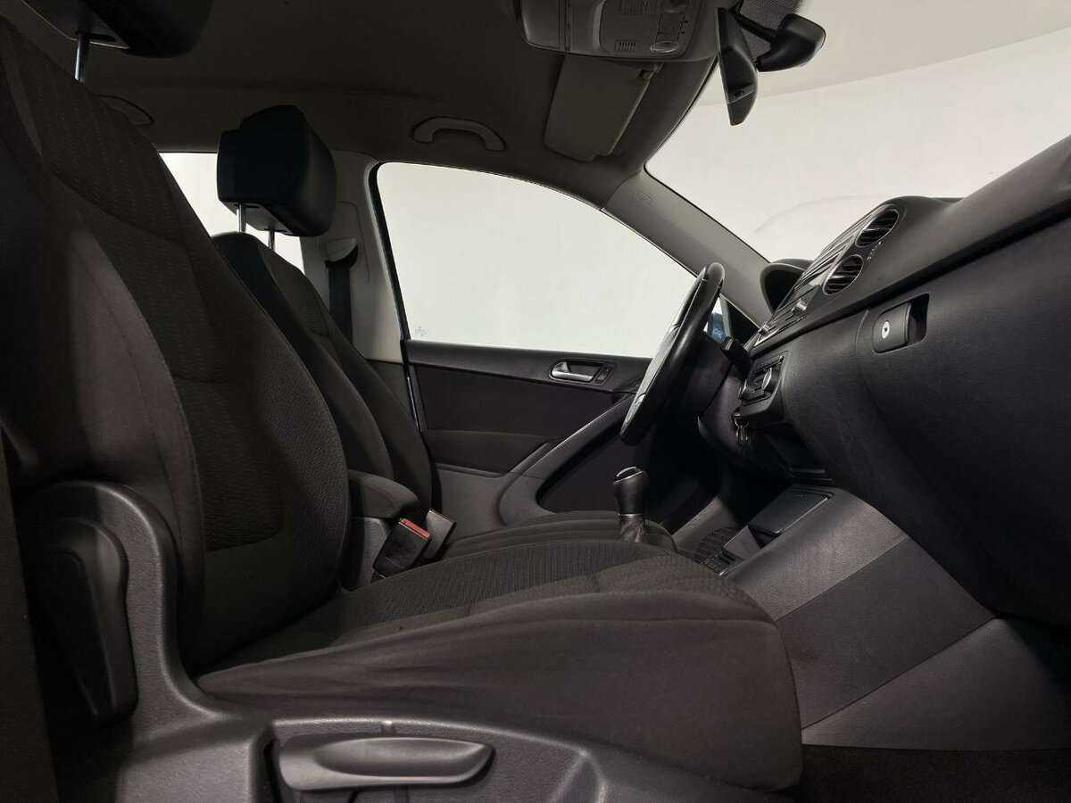 Volkswagen Tiguan с пробегом — 2011 год. Фото: #13
