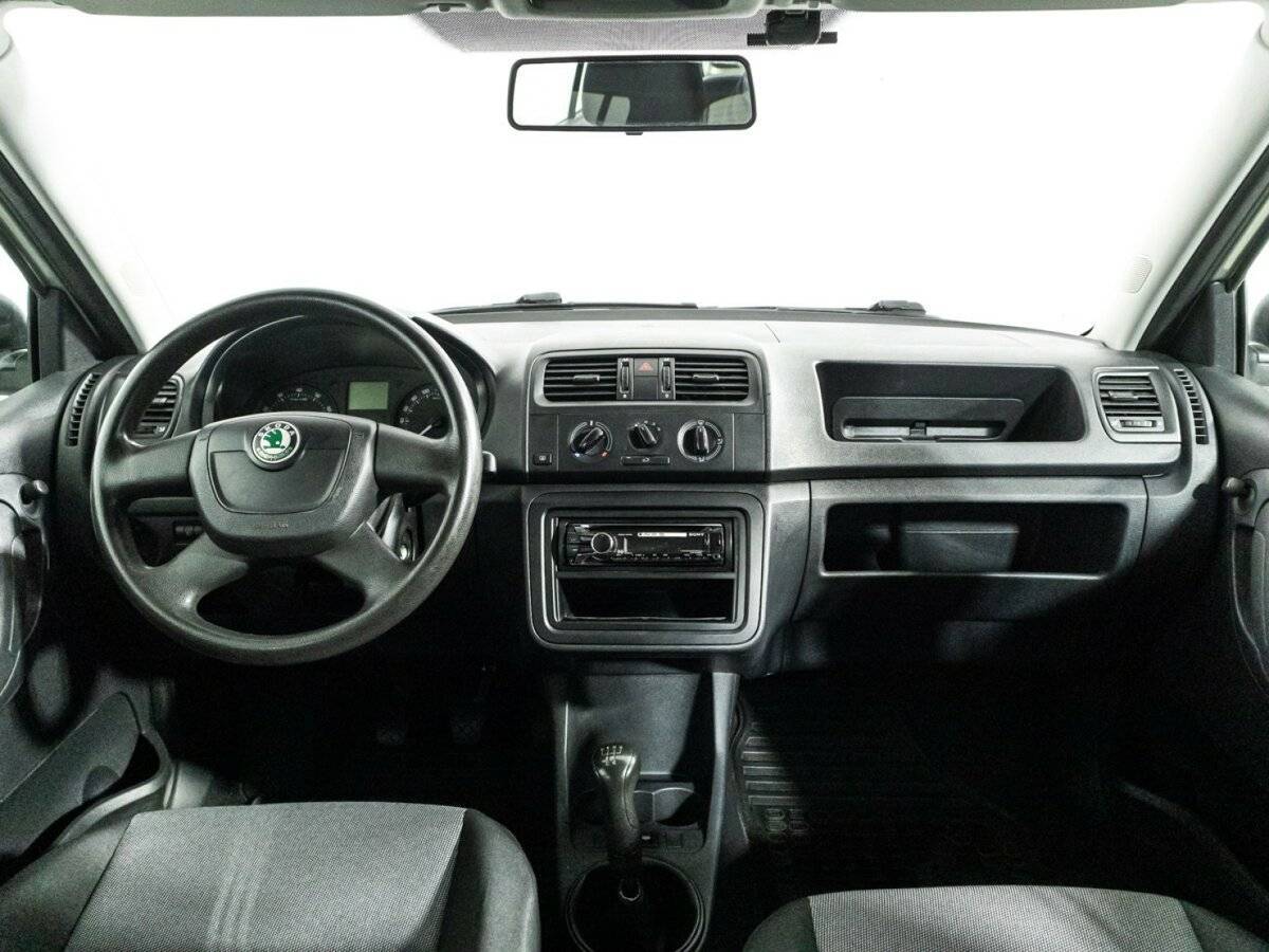 Skoda Fabia с пробегом — 2011 год. Фото: #12