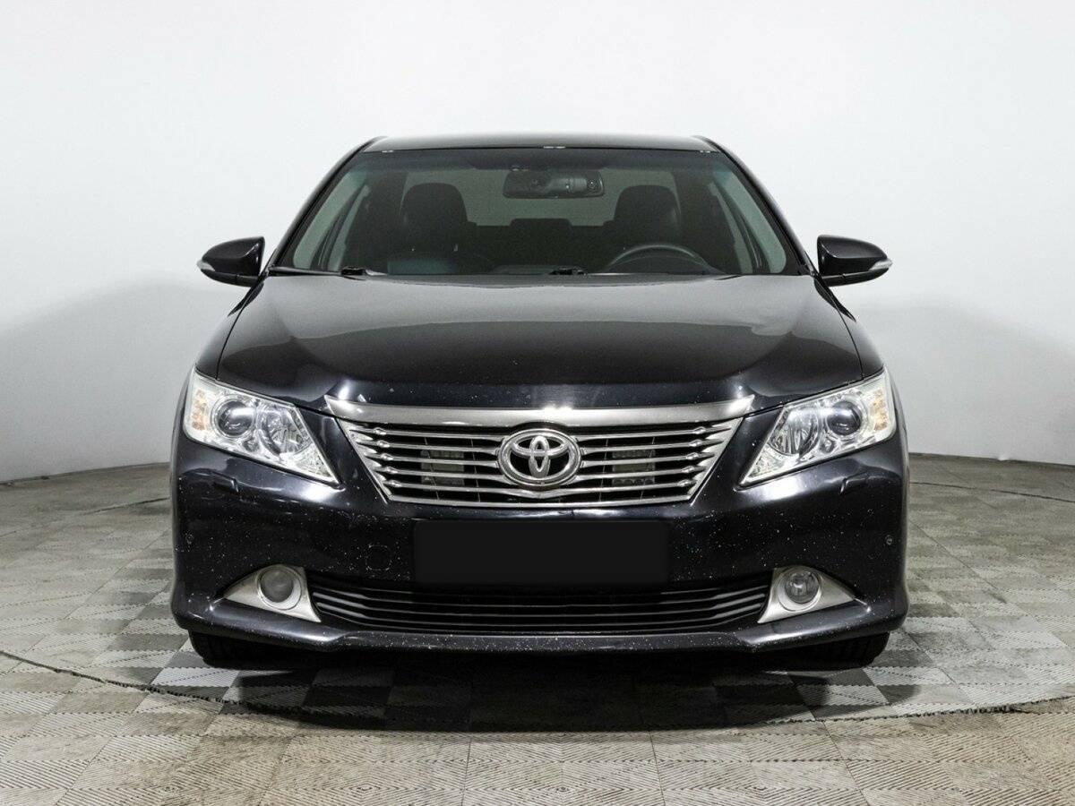 Toyota Camry с пробегом — 2011 год. Фото: #1