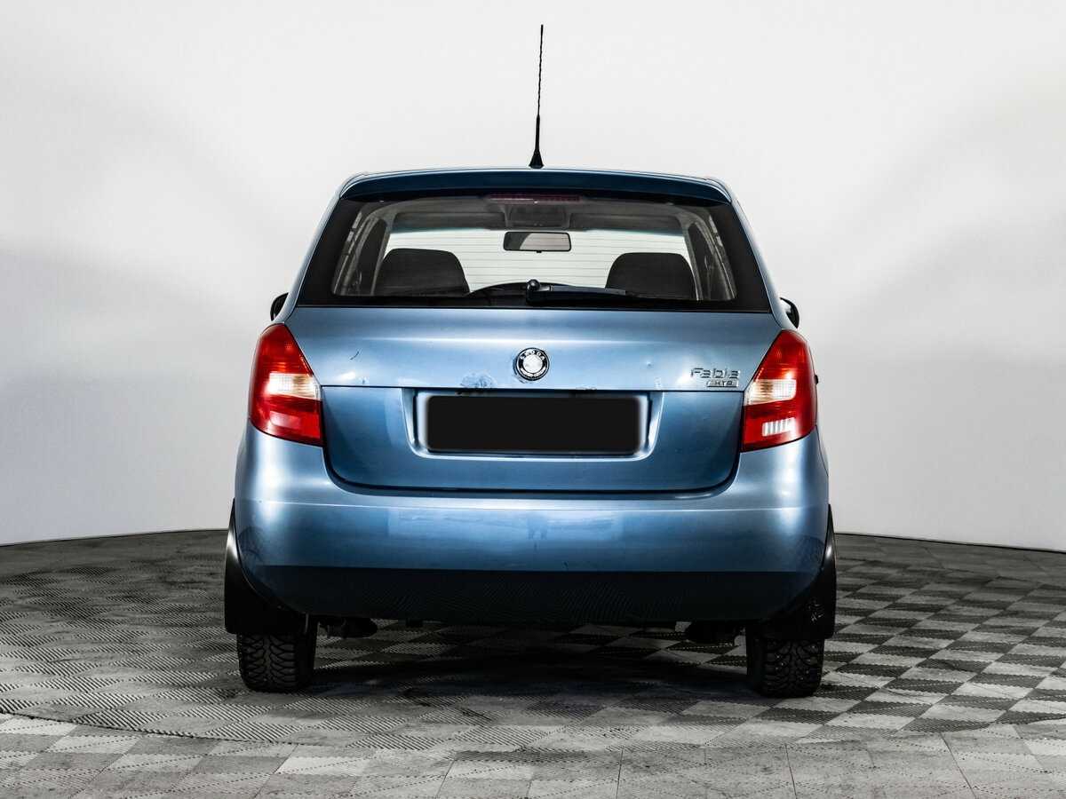 Skoda Fabia с пробегом — 2008 год. Фото: #5