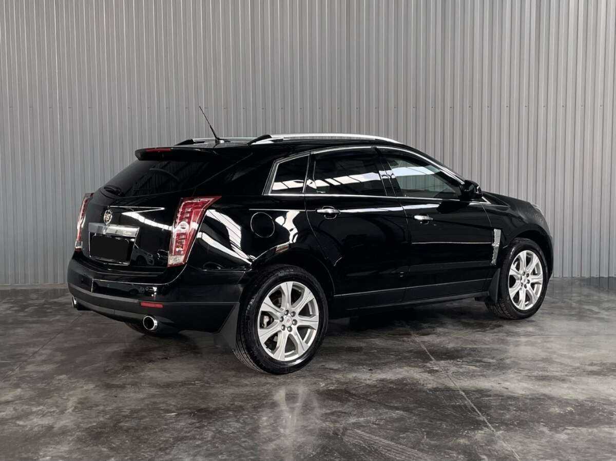 Cadillac SRX с пробегом — 2010 год. Фото: #4