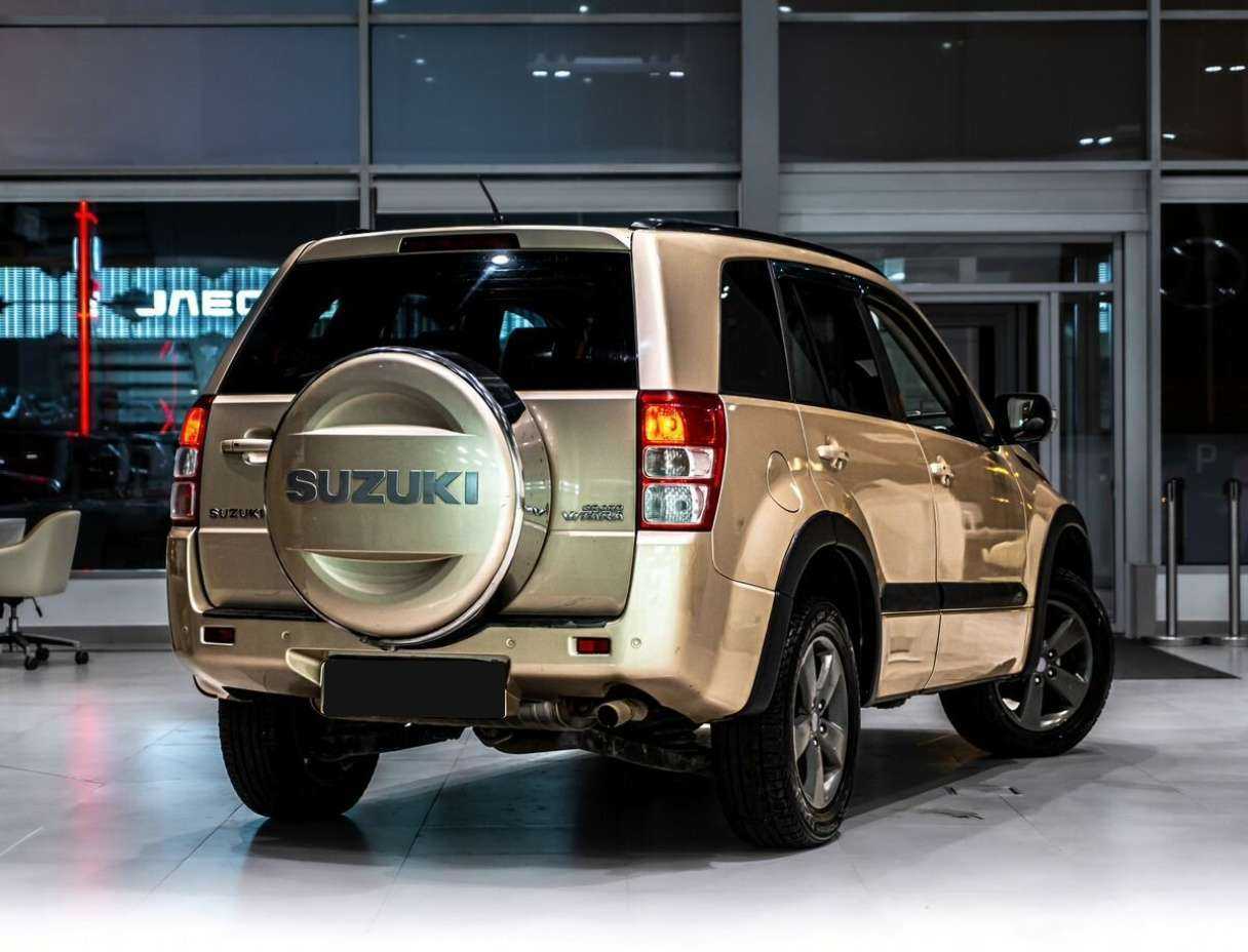Suzuki Grand Vitara с пробегом — 2010 год. Фото: #2