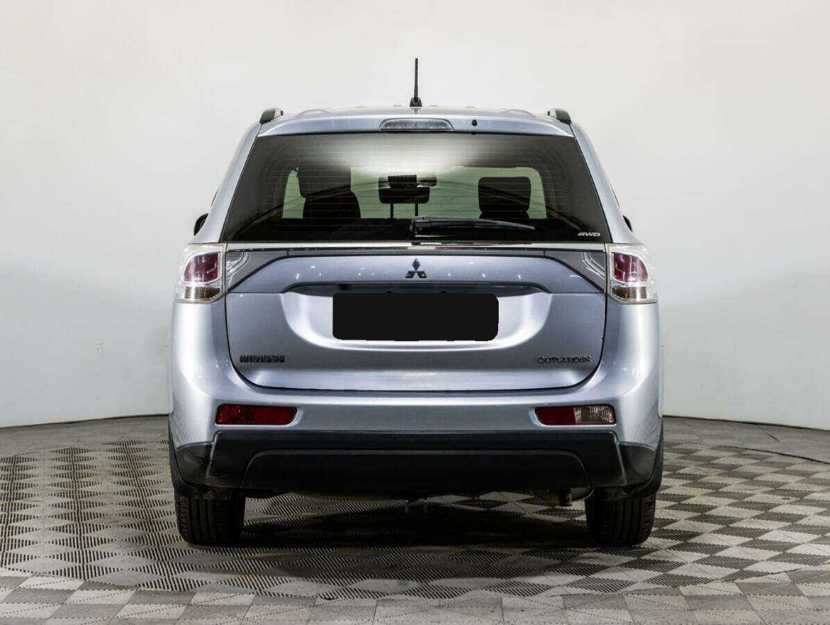 Mitsubishi Outlander с пробегом — 2012 год. Фото: #4