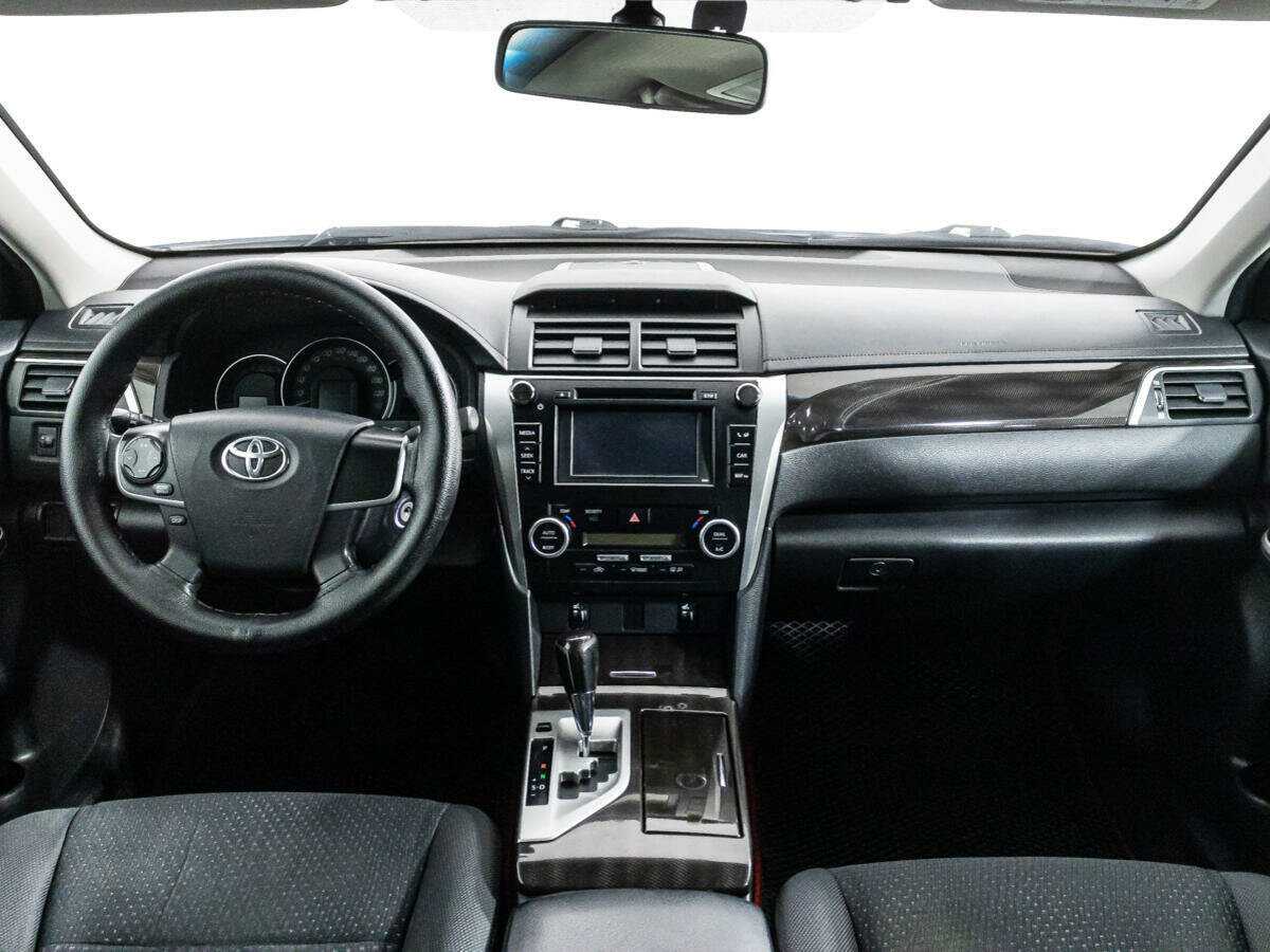 Toyota Camry с пробегом — 2014 год. Фото: #12