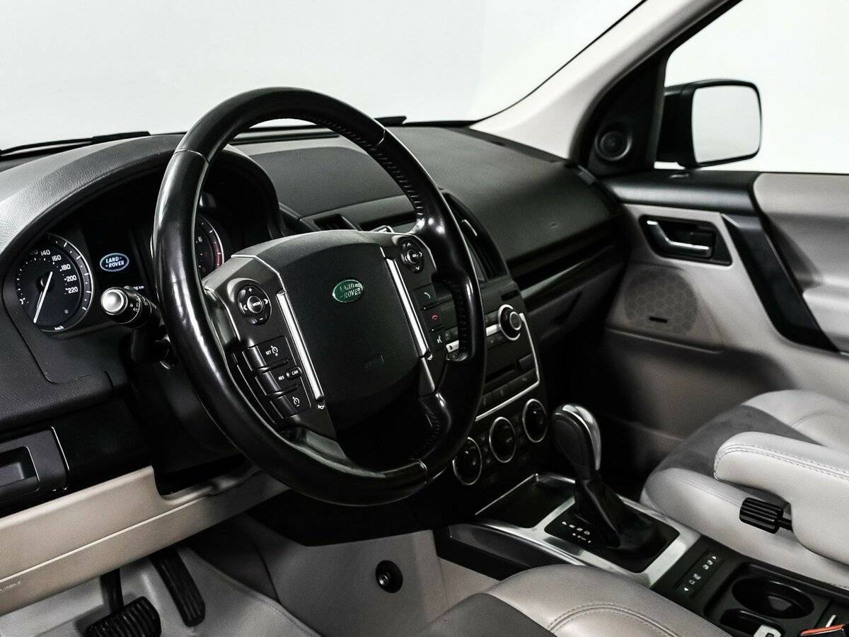 Land Rover Freelander с пробегом — 2014 год. Фото: #11