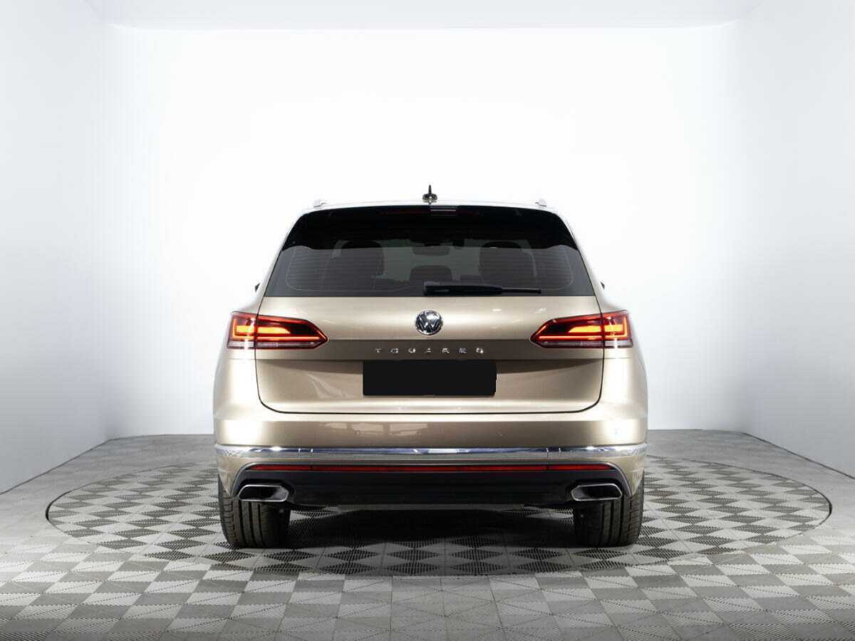 Volkswagen Touareg с пробегом — 2018 год. Фото: #5