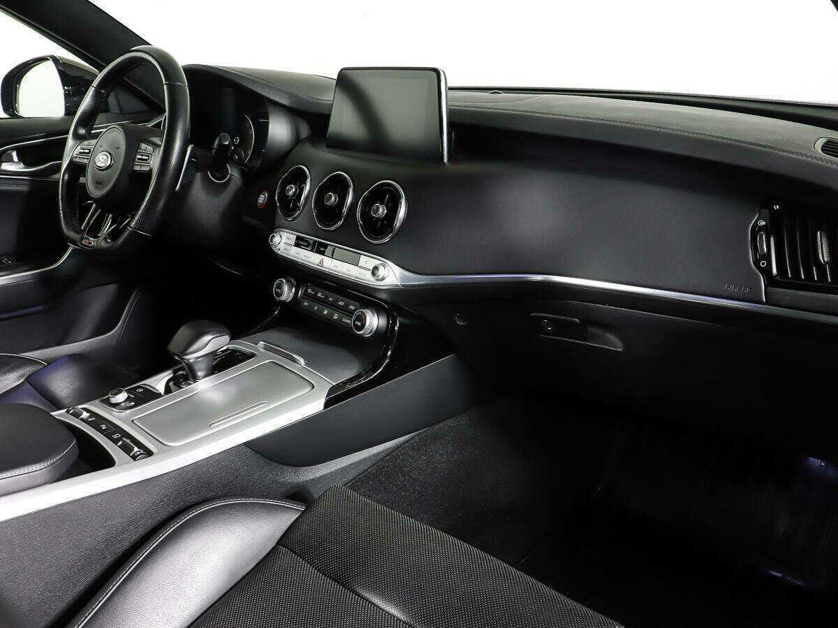 Kia Stinger с пробегом — 2018 год. Фото: #8