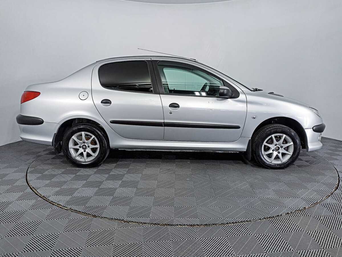 Peugeot 206 с пробегом — 2006 год. Фото: #3