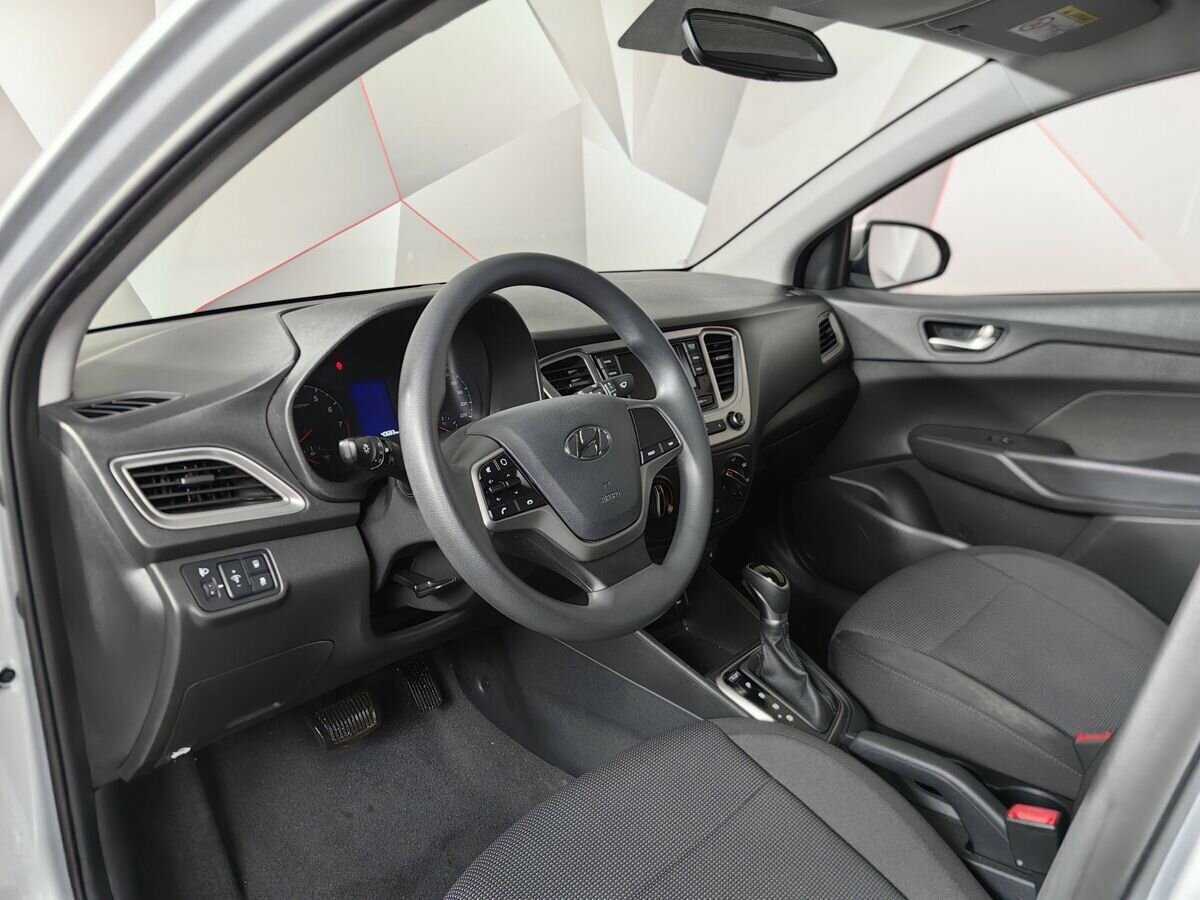 Hyundai Solaris с пробегом — 2021 год. Фото: #13