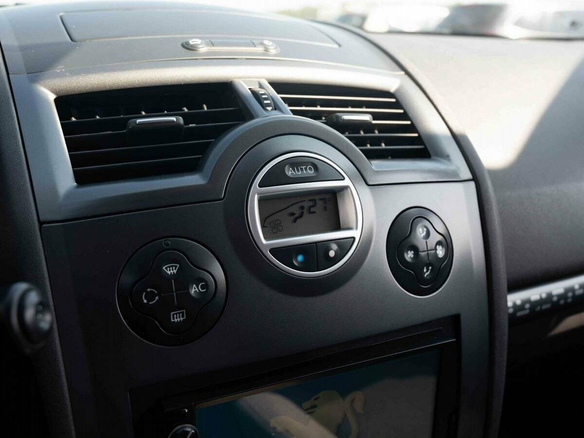 Renault Megane с пробегом — 2008 год. Фото: #17