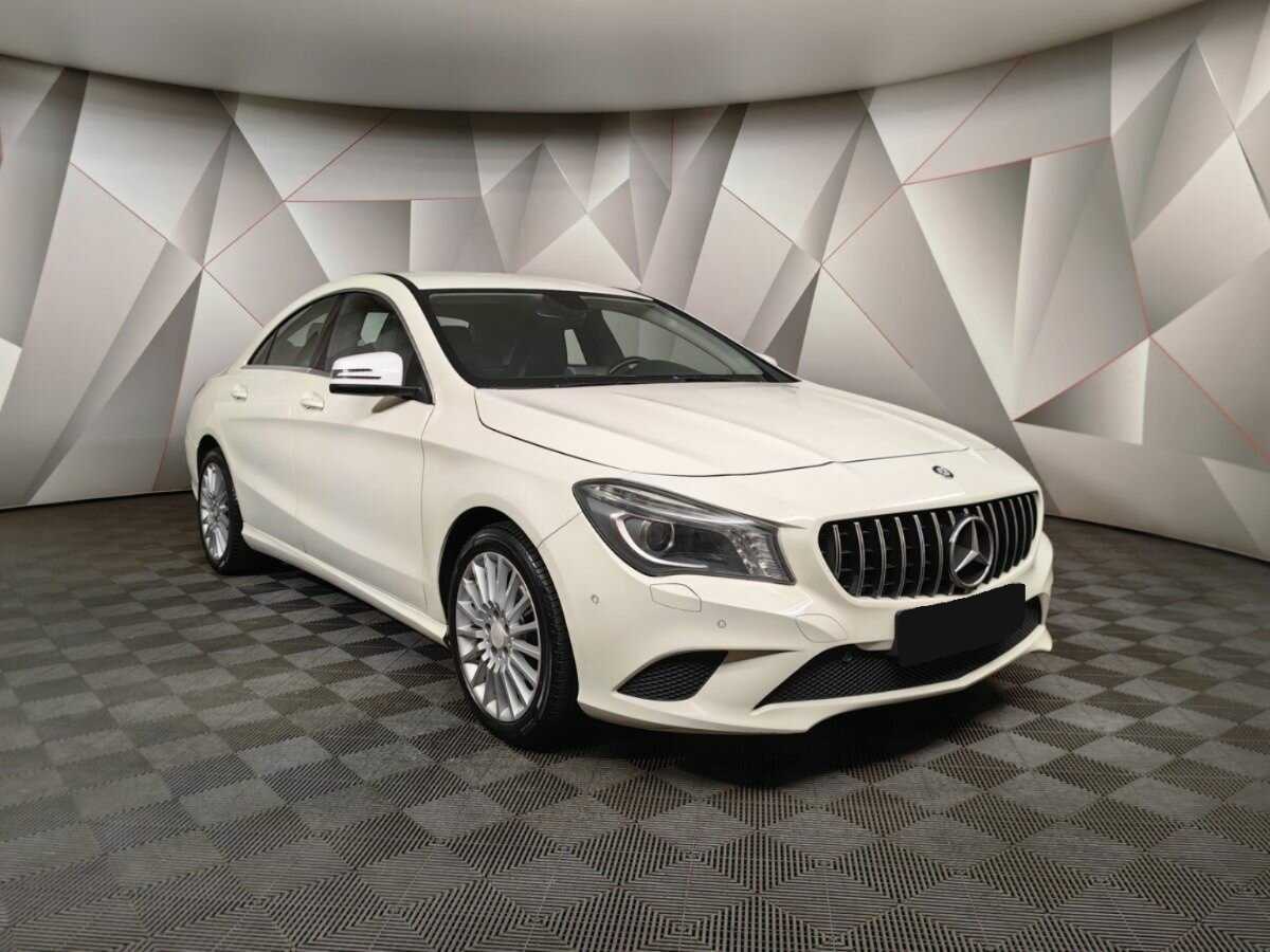 Mercedes-Benz CLA с пробегом — 2013 год. Фото: #2