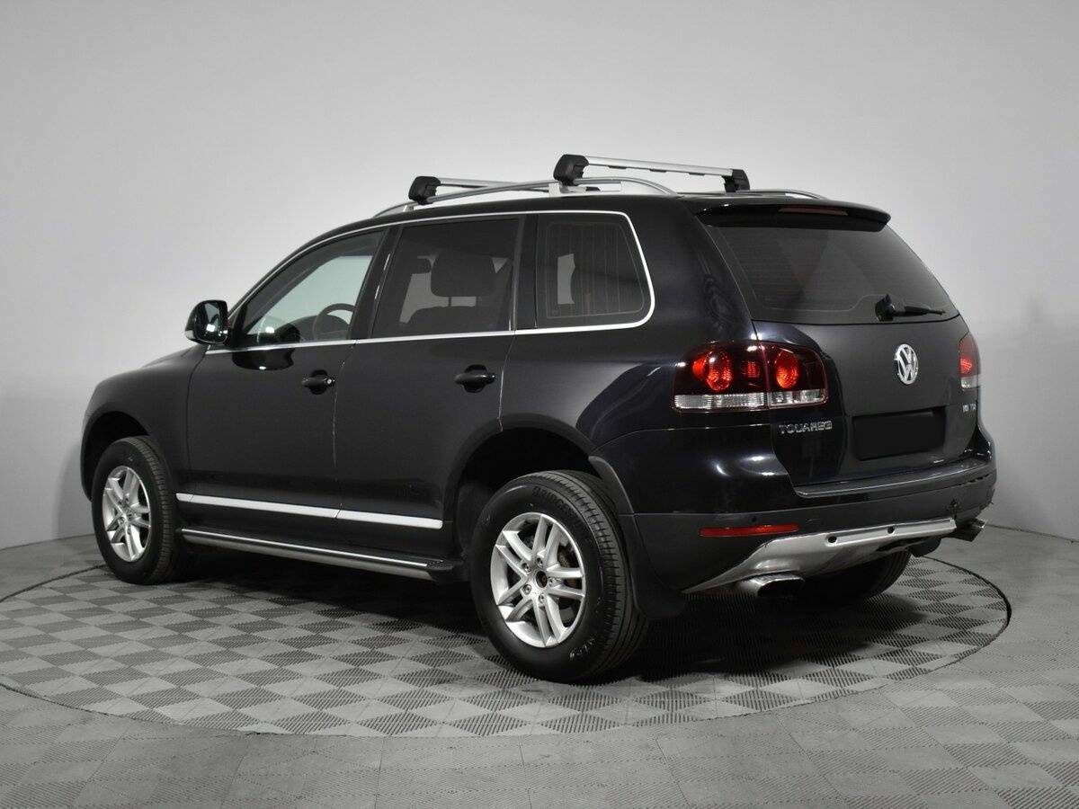 Volkswagen Touareg с пробегом — 2008 год. Фото: #6