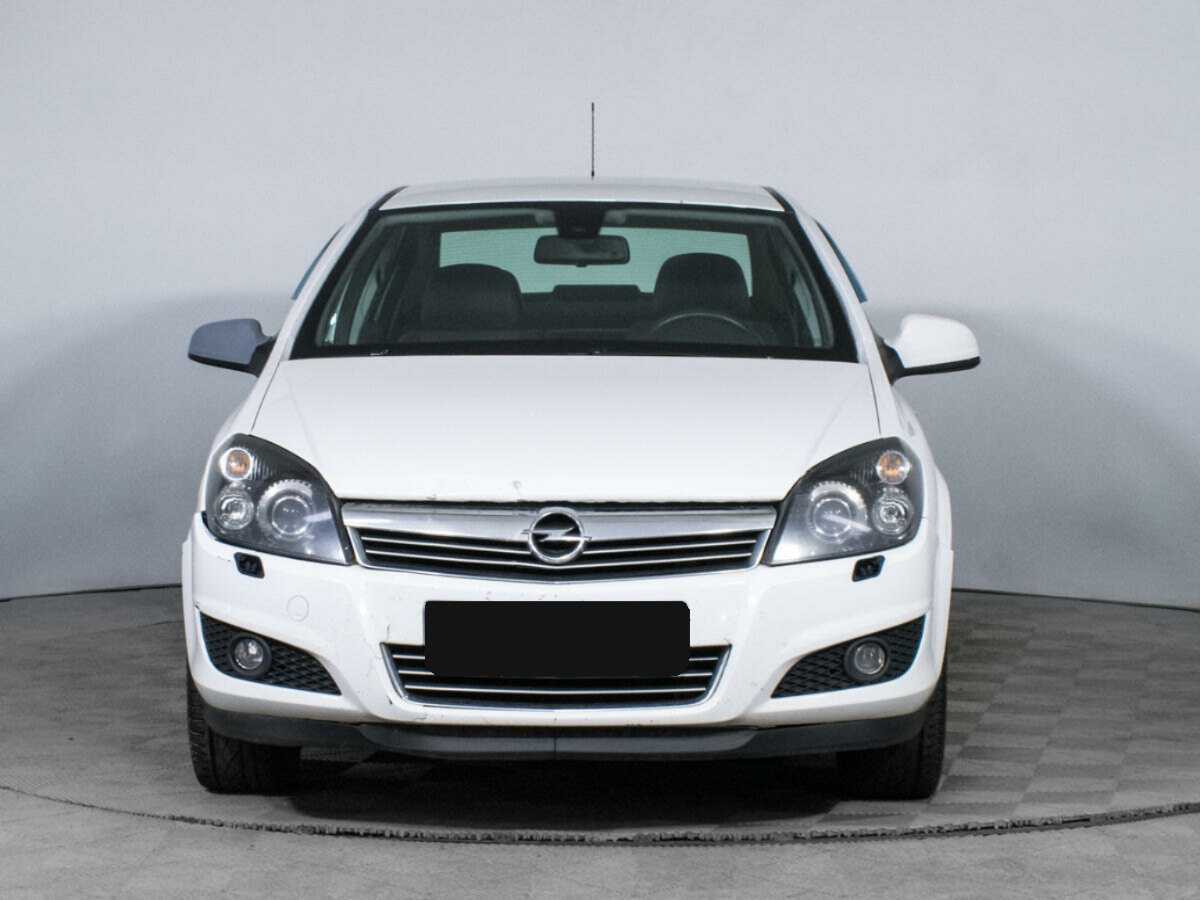 Opel Astra с пробегом — 2014 год. Фото: #1