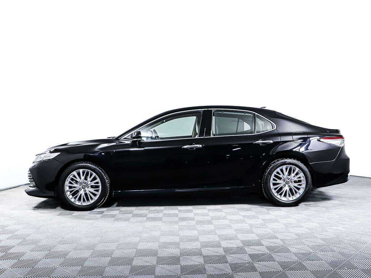 Toyota Camry с пробегом — 2018 год. Фото: #7