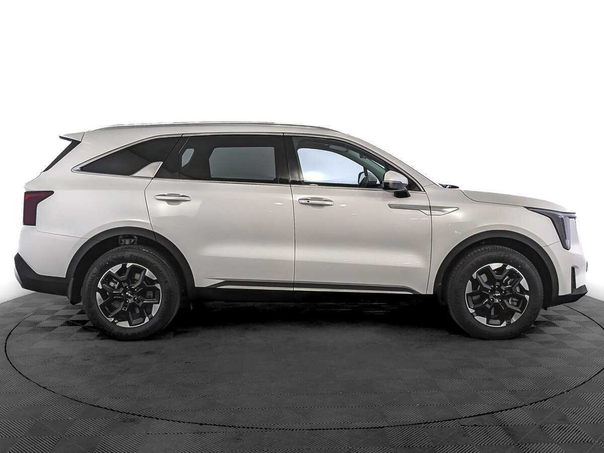Kia Sorento с пробегом — 2024 год. Фото: #3