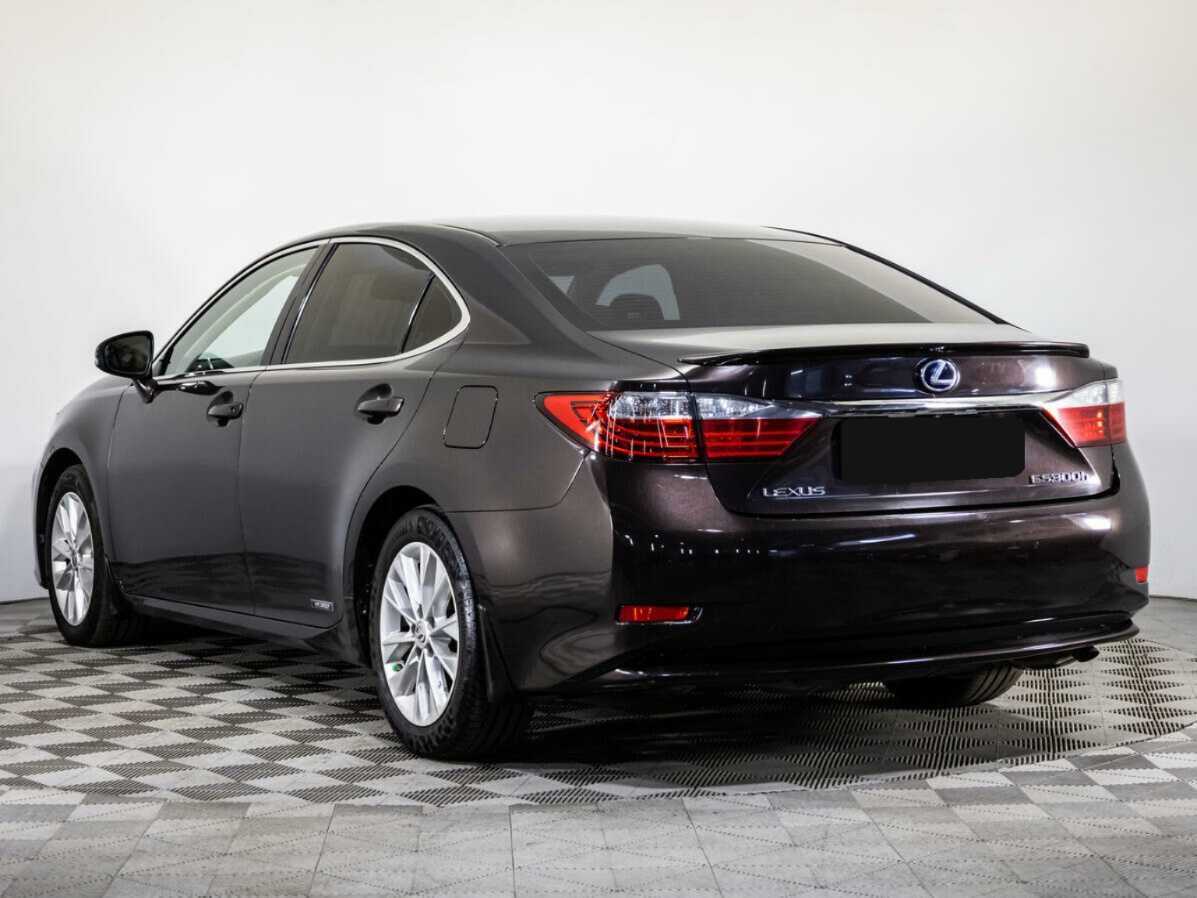 Lexus ES с пробегом — 2014 год. Фото: #5