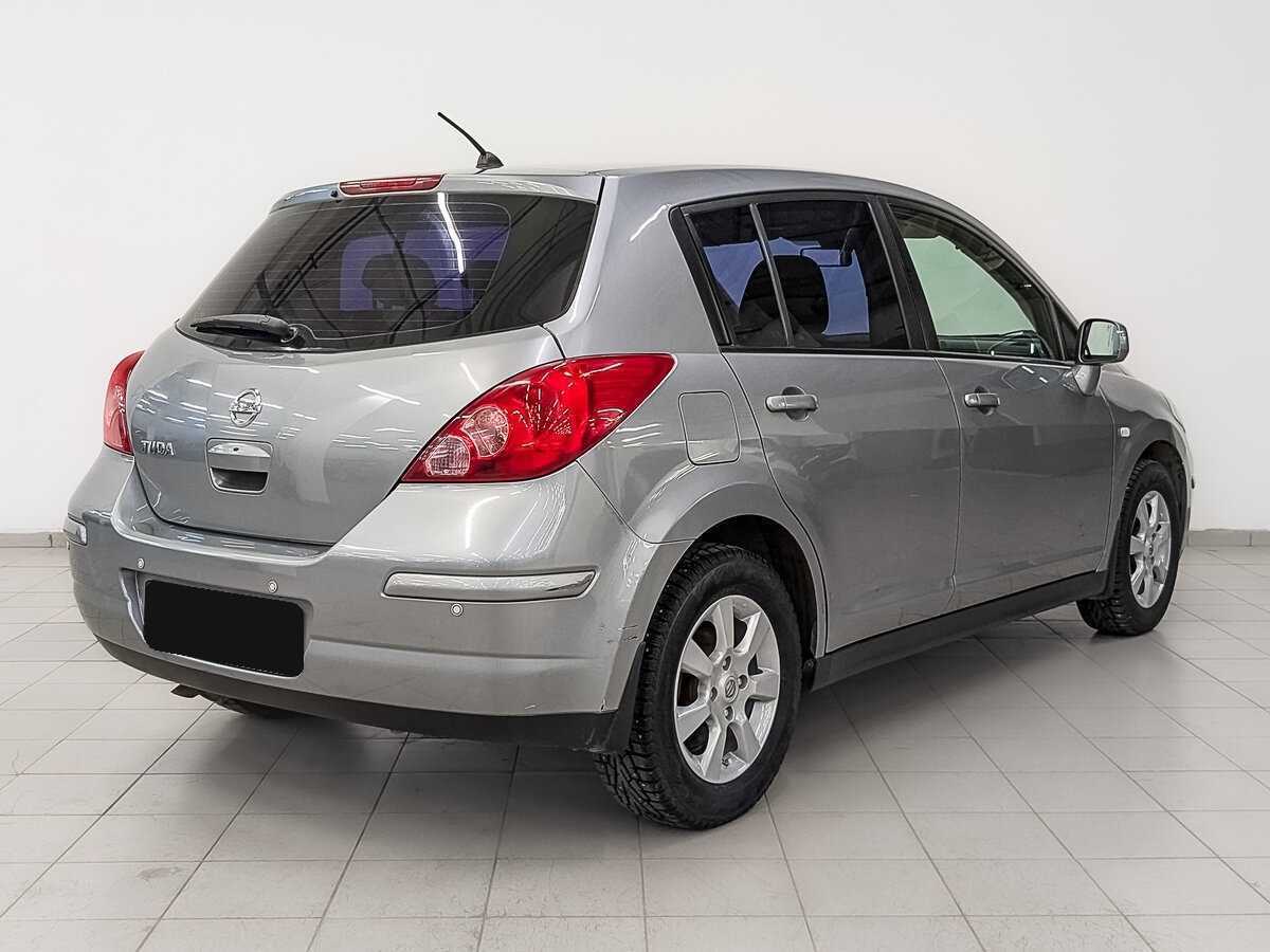 Nissan Tiida с пробегом — 2008 год. Фото: #4