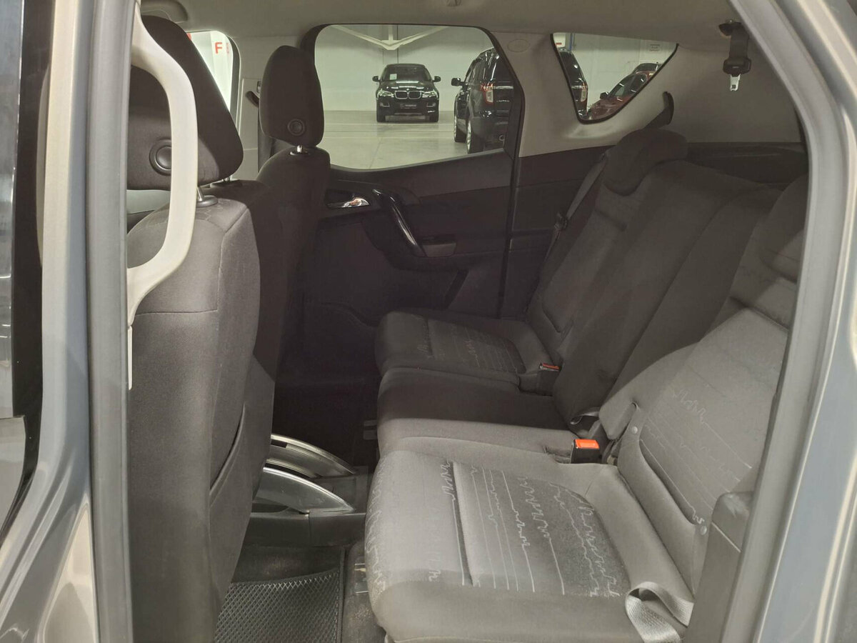 Opel Meriva с пробегом — 2012 год. Фото: #11