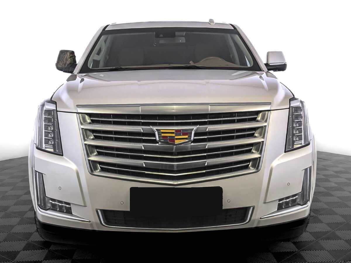 Cadillac Escalade с пробегом — 2016 год. Фото: #1