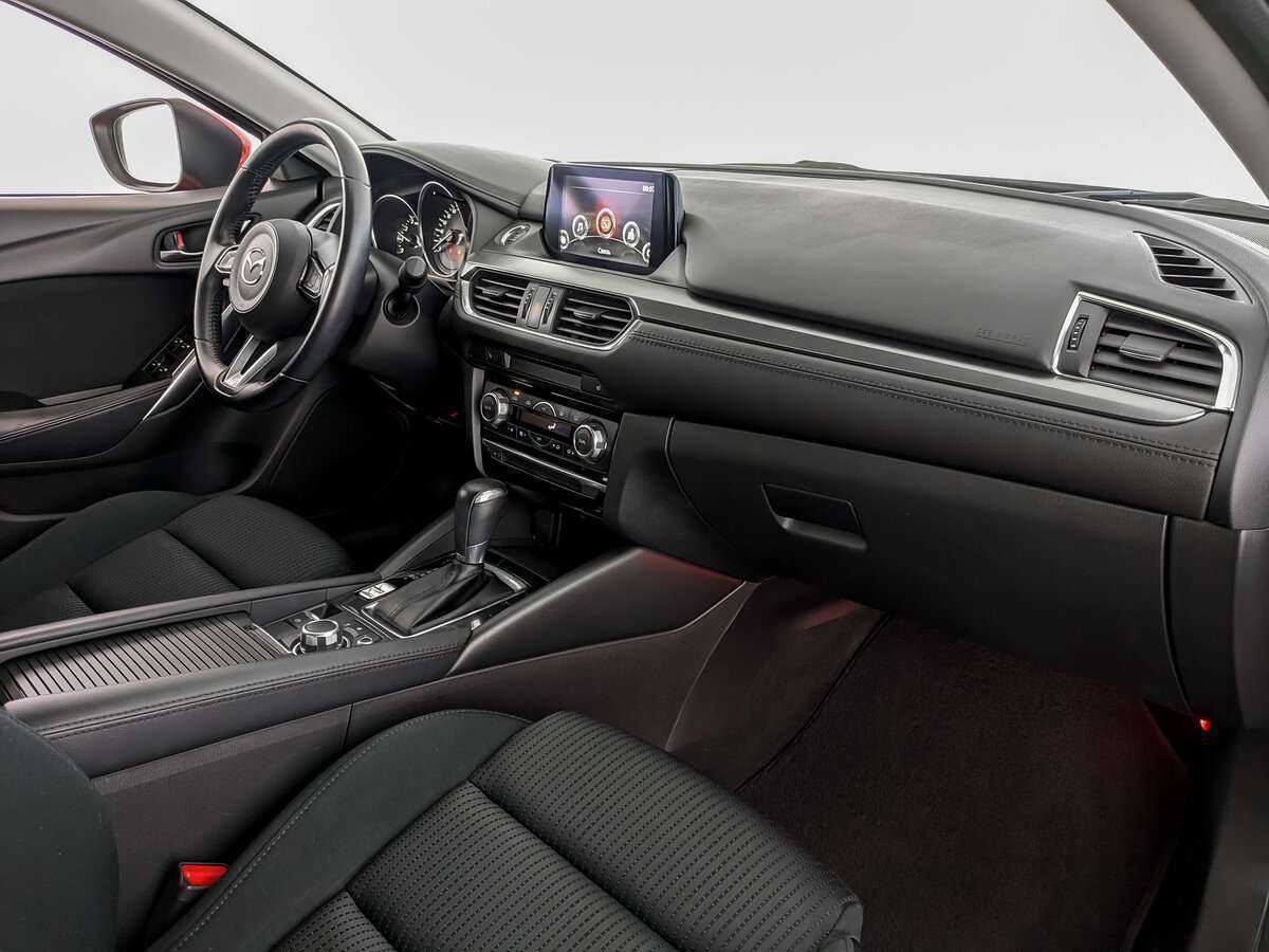 Mazda 6 с пробегом — 2018 год. Фото: #10