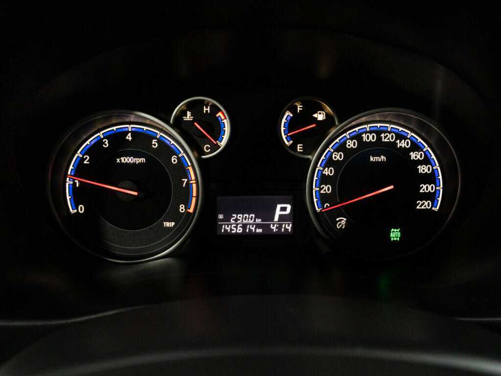 Suzuki SX4 с пробегом — 2010 год. Фото: #11