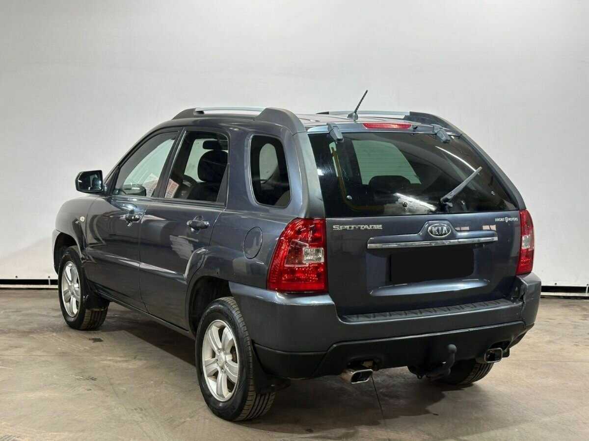 Kia Sportage с пробегом — 2010 год. Фото: #6