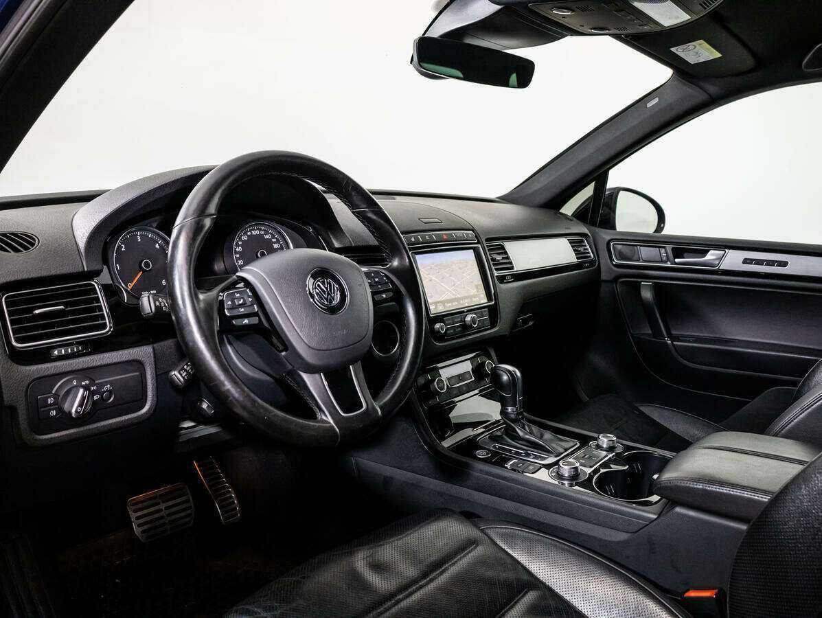 Volkswagen Touareg с пробегом — 2018 год. Фото: #8