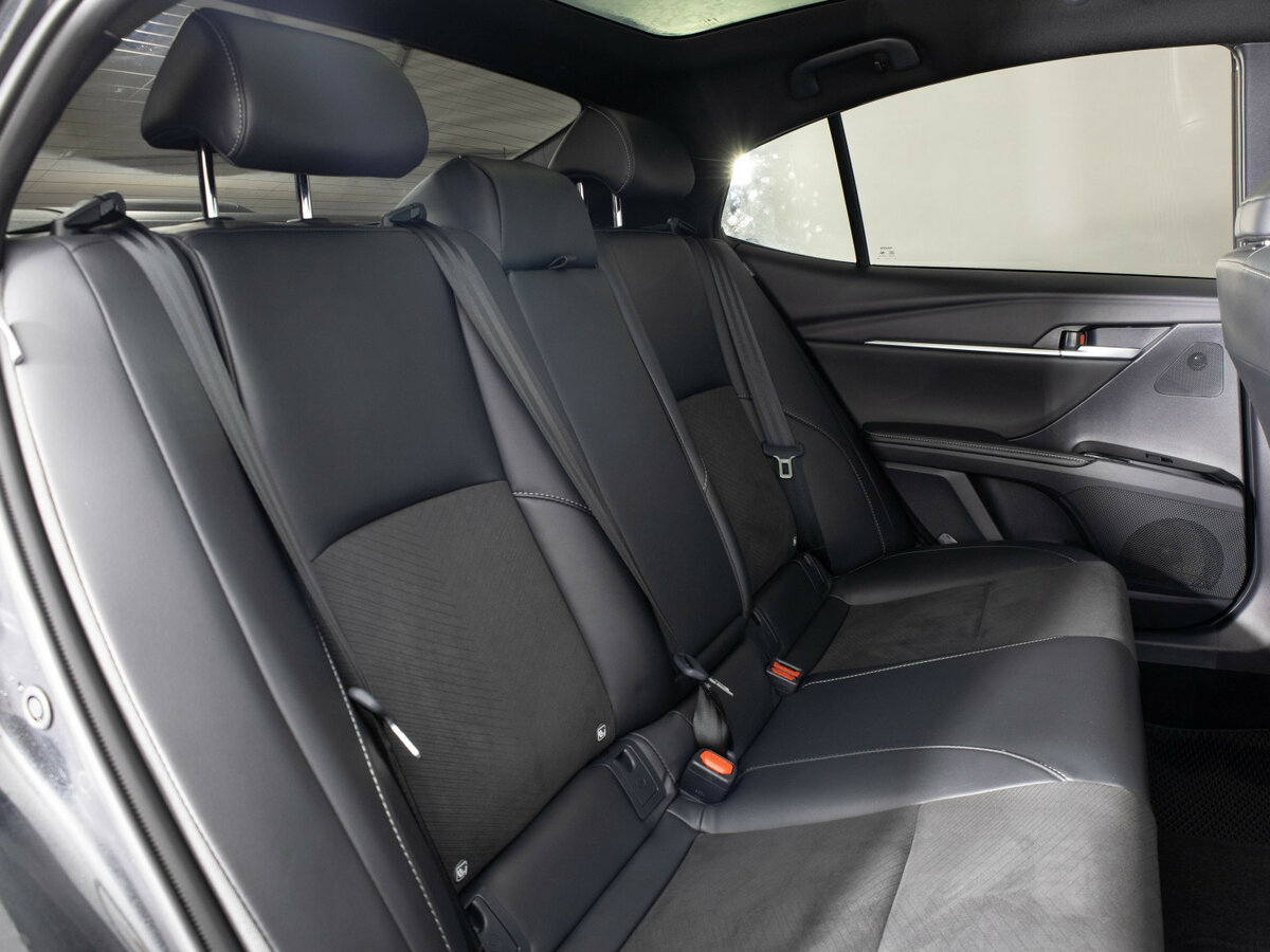 Toyota Camry с пробегом — 2024 год. Фото: #18