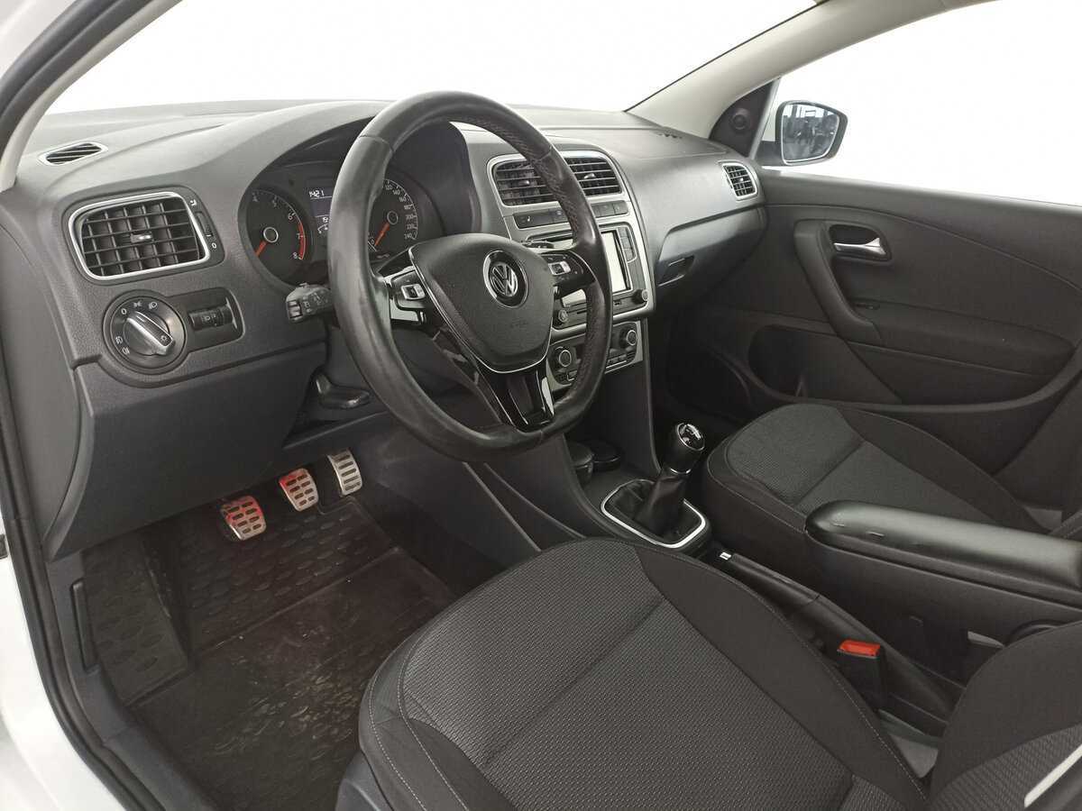 Volkswagen Polo с пробегом — 2017 год. Фото: #15