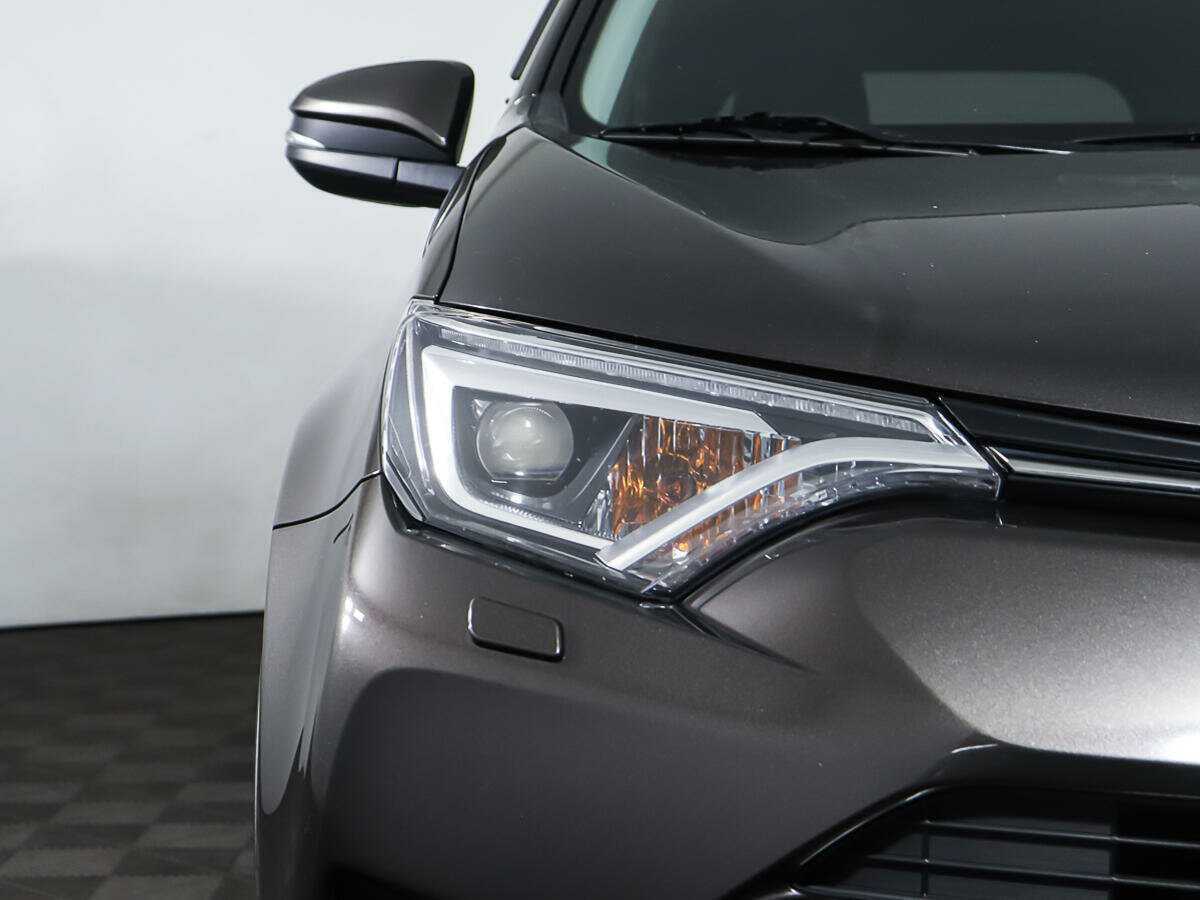 Toyota RAV4 с пробегом — 2019 год. Фото: #19